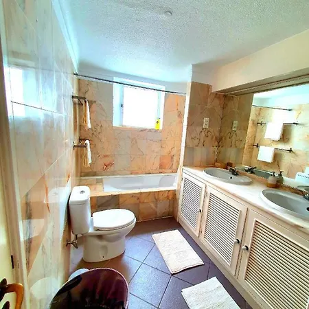 Albufeira-windmill Hill Αλμπουφέιρα