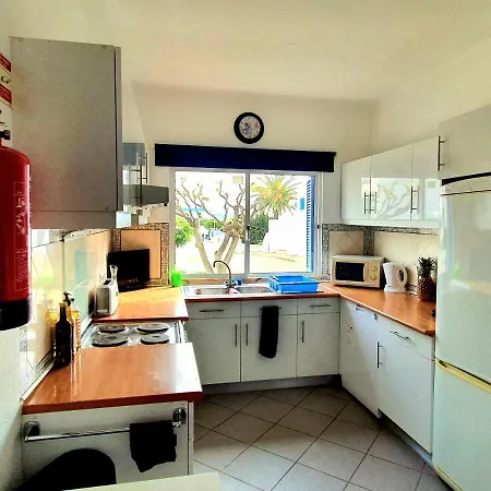 Albufeira-windmill Hill